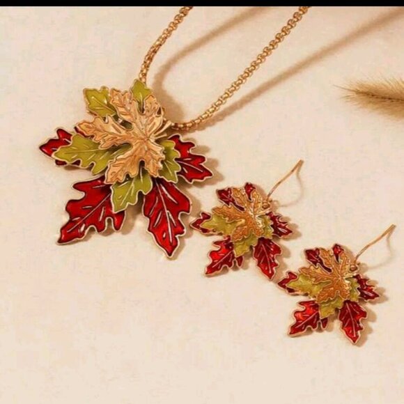 3pcs/Set BEAUTIFUL 3D Vintage Maple Leaf Gold Tone Necklace Earrings set - Picture 1 of 9